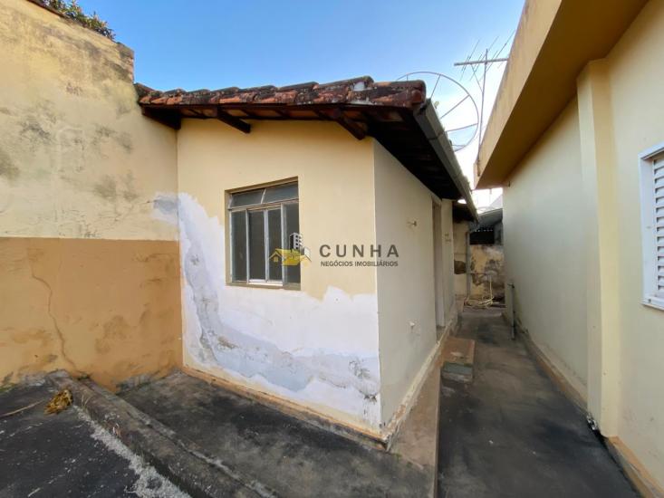 casa-venda-centro-piumhi-1020526