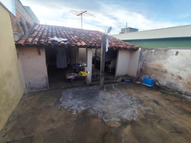 casa-venda-nova-brasilia-piumhi-mg-1022084